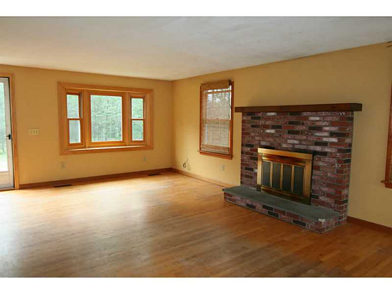 655 Matteson Road Coventry, RI 02816 - Photo 3 of 15 Dining Room.