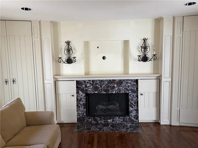 $5,500 | 5001 Sunset Drive, Kansas City, MO 64112