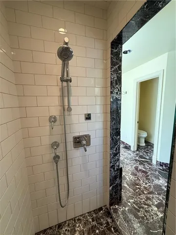 $5,500 | 5001 Sunset Drive, Kansas City, MO 64112