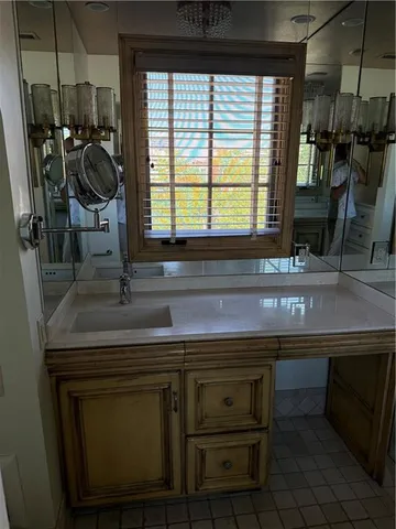 $5,500 | 5001 Sunset Drive, Kansas City, MO 64112