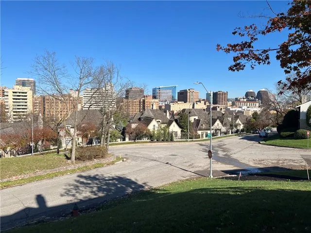 $5,500 | 5001 Sunset Drive, Kansas City, MO 64112