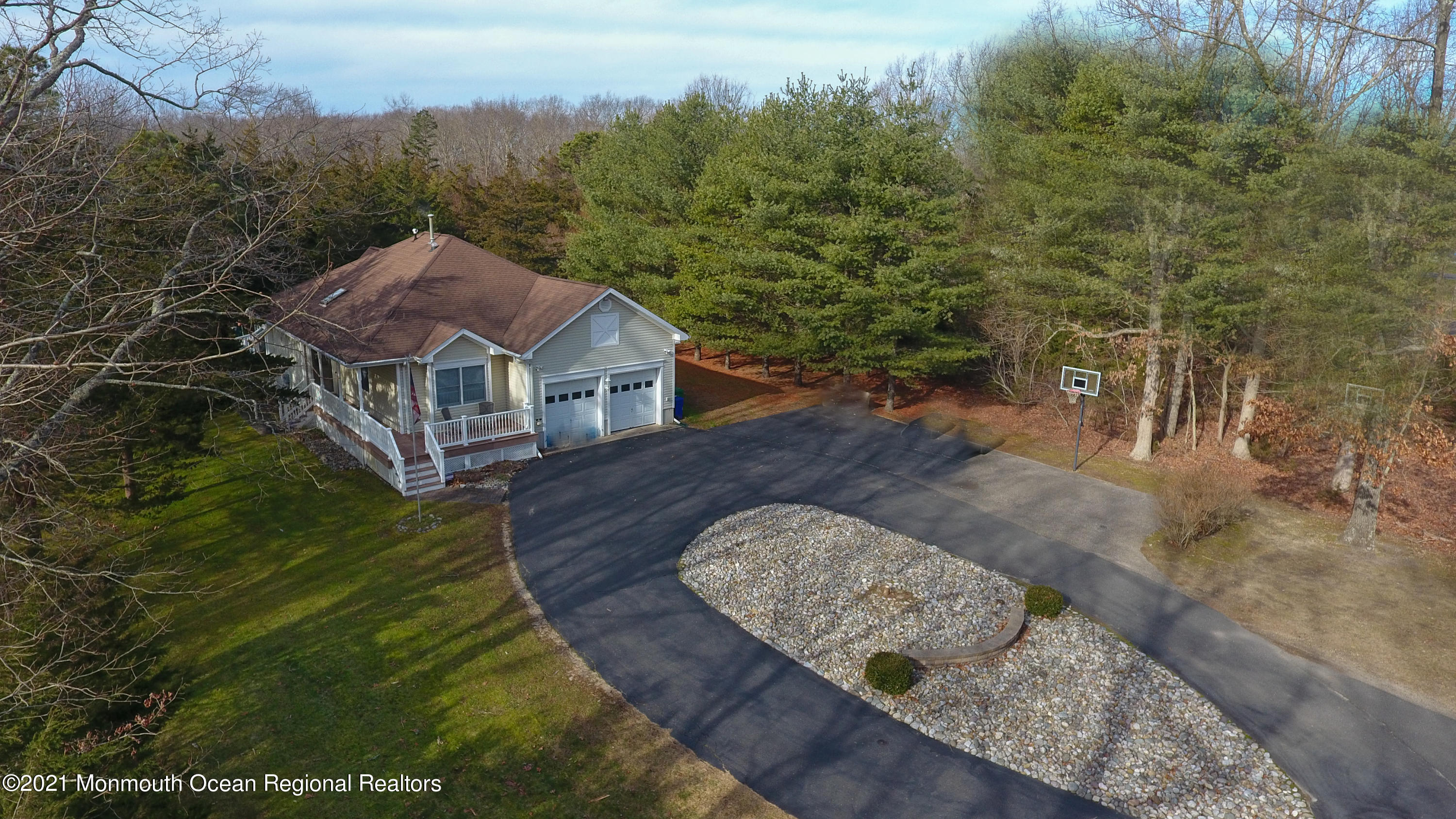 352 Brewers Bridge Road Jackson, NJ 08527 - Photo 4 of 34 a view of a house with a yard