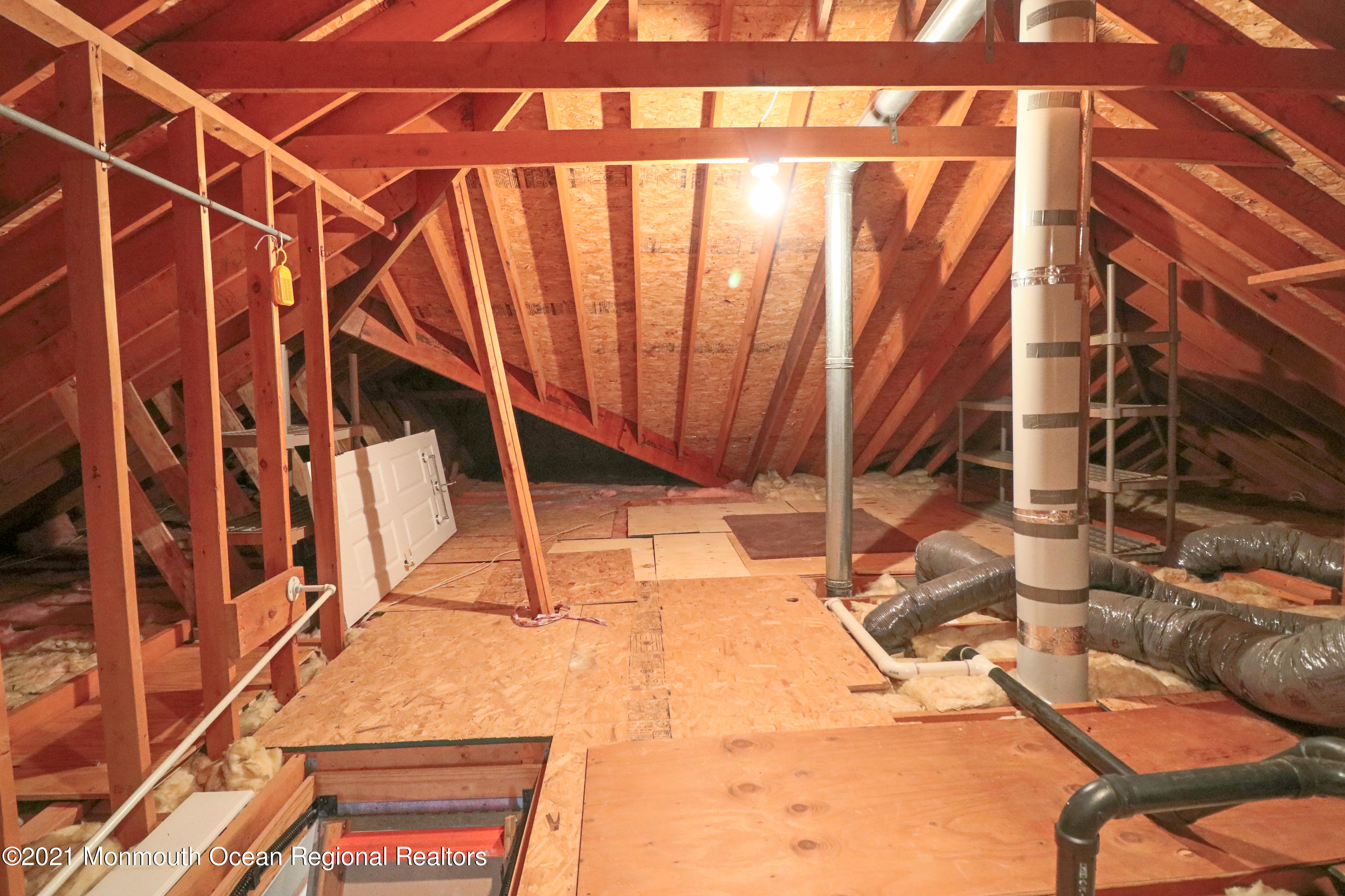 352 Brewers Bridge Road Jackson, NJ 08527 - Photo 34 of 34 a view of wooden staircase