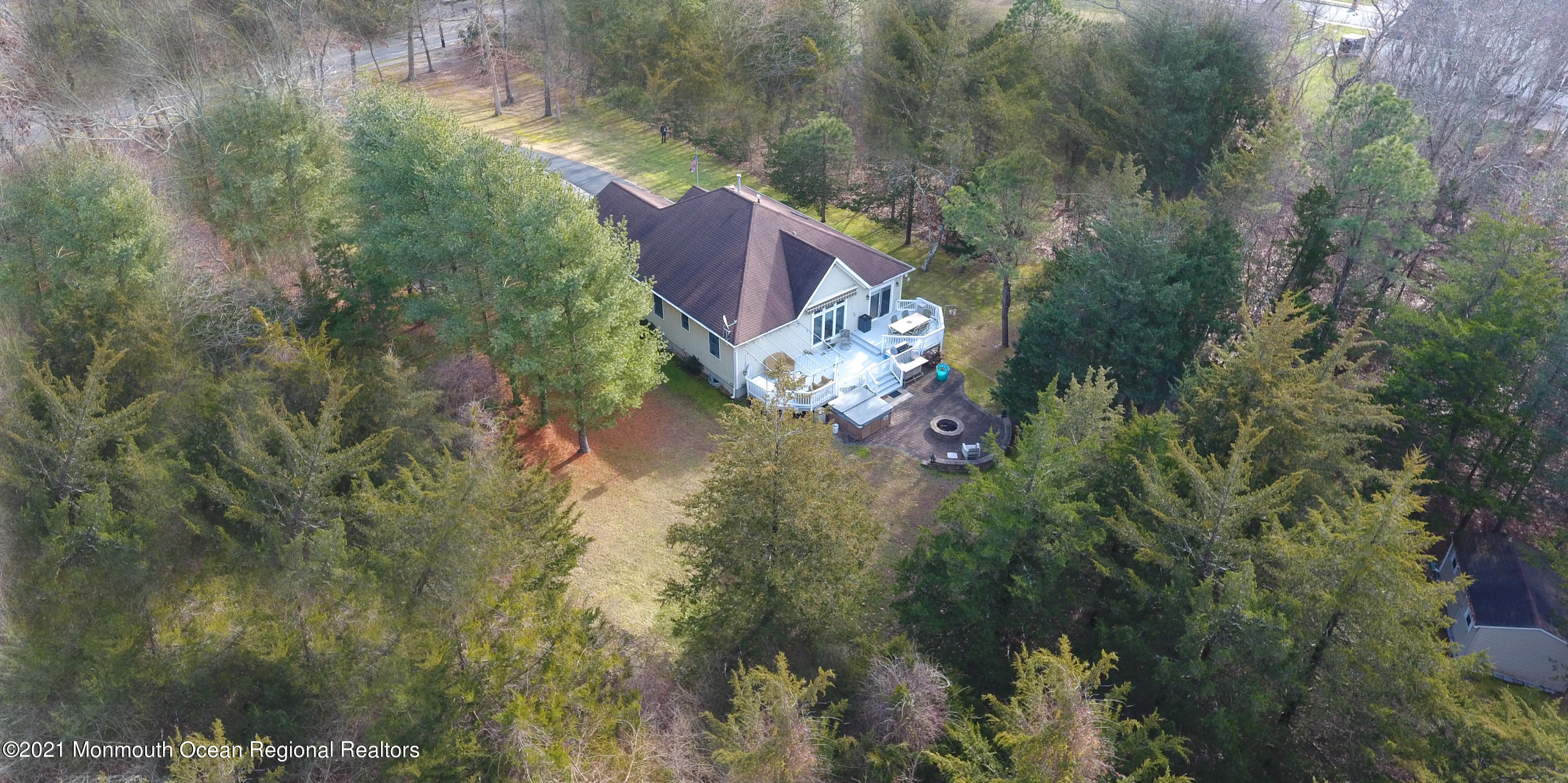 352 Brewers Bridge Road Jackson, NJ 08527 - Photo 5 of 34 a view of a house with a yard