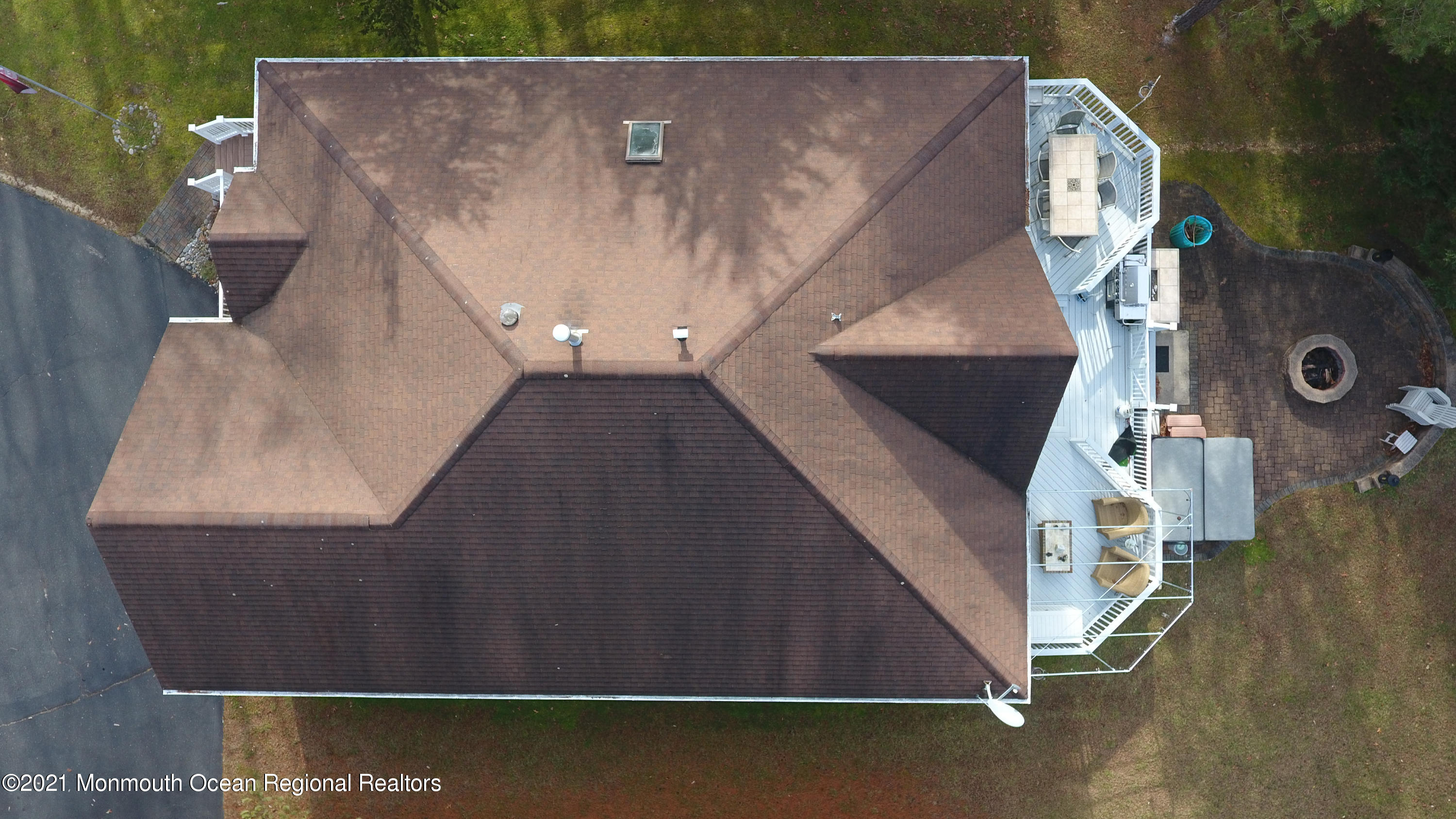 352 Brewers Bridge Road Jackson, NJ 08527 - Photo 6 of 34 an aerial view of residential houses with outdoor space