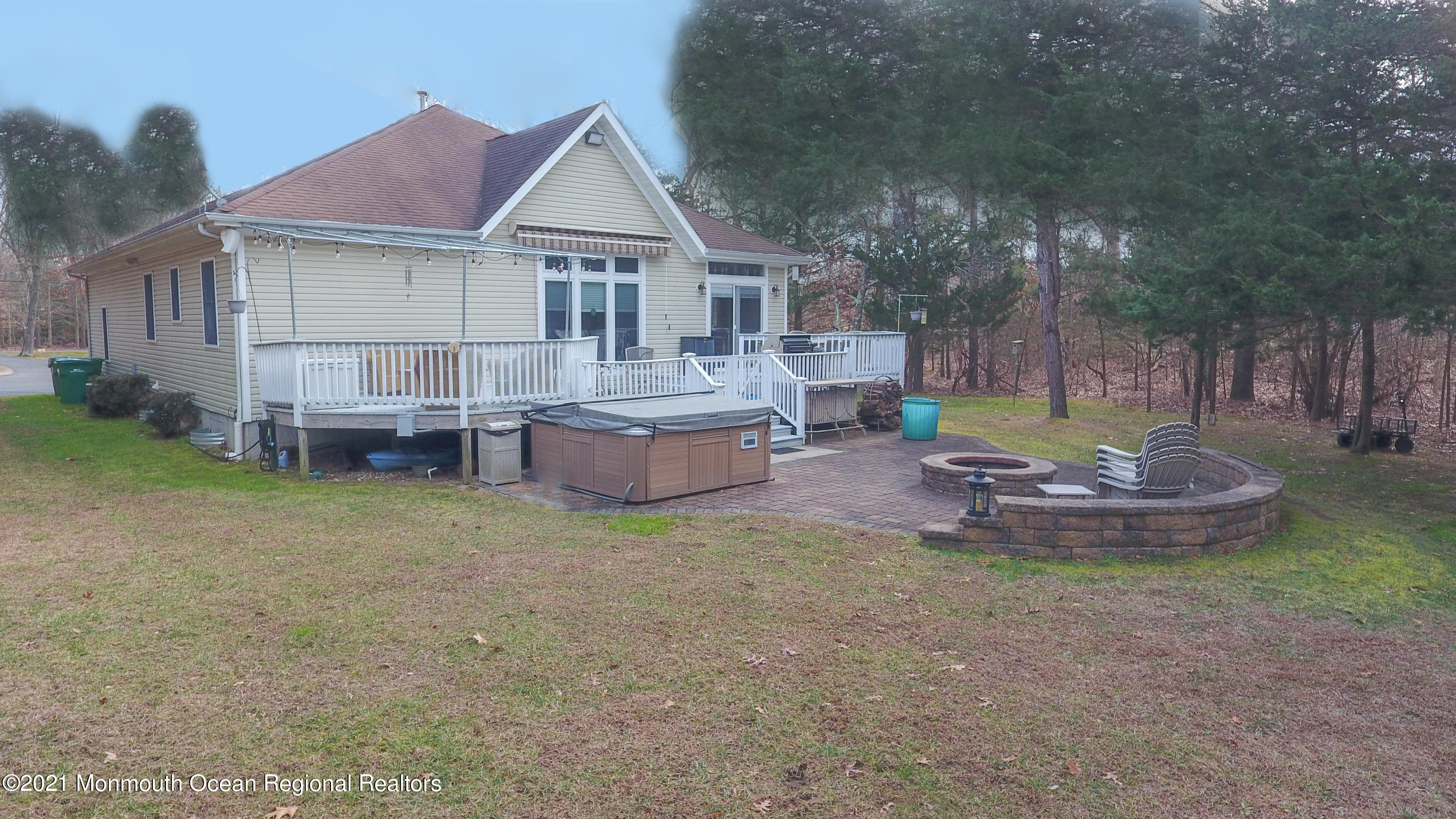 352 Brewers Bridge Road Jackson, NJ 08527 - Photo 8 of 34 a front view of a house with garden