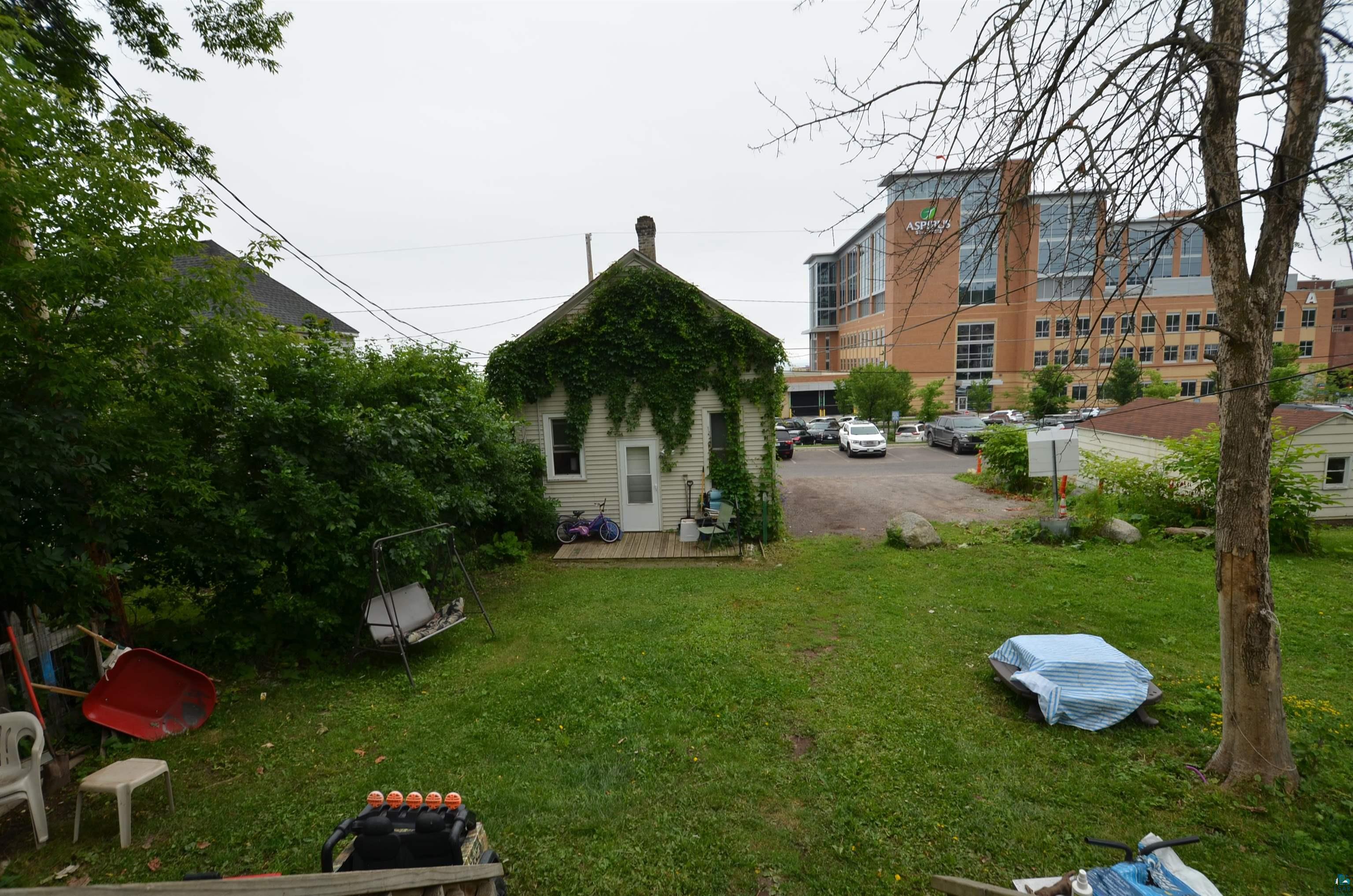 1026 East 3rd Street Duluth, MN 55805 - Photo 3 of 23