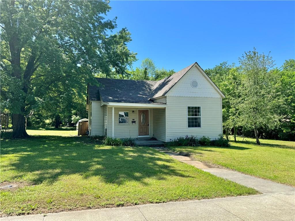 503 West Hickory Street Nevada, MO 64772 - Photo 1 of 1