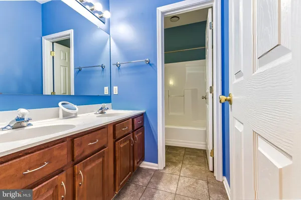 $475,000 | 176 Billows Drive, Mount Royal, NJ 08061