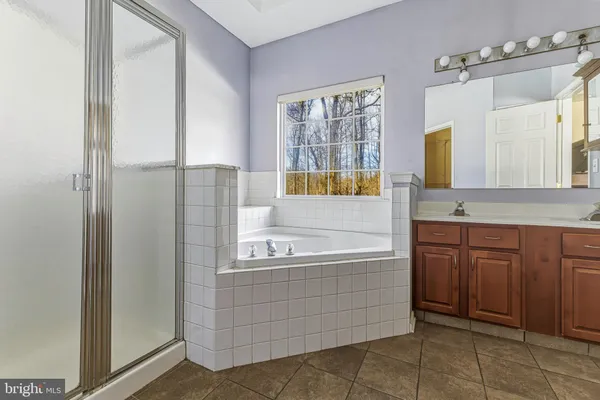 $475,000 | 176 Billows Drive, Mount Royal, NJ 08061