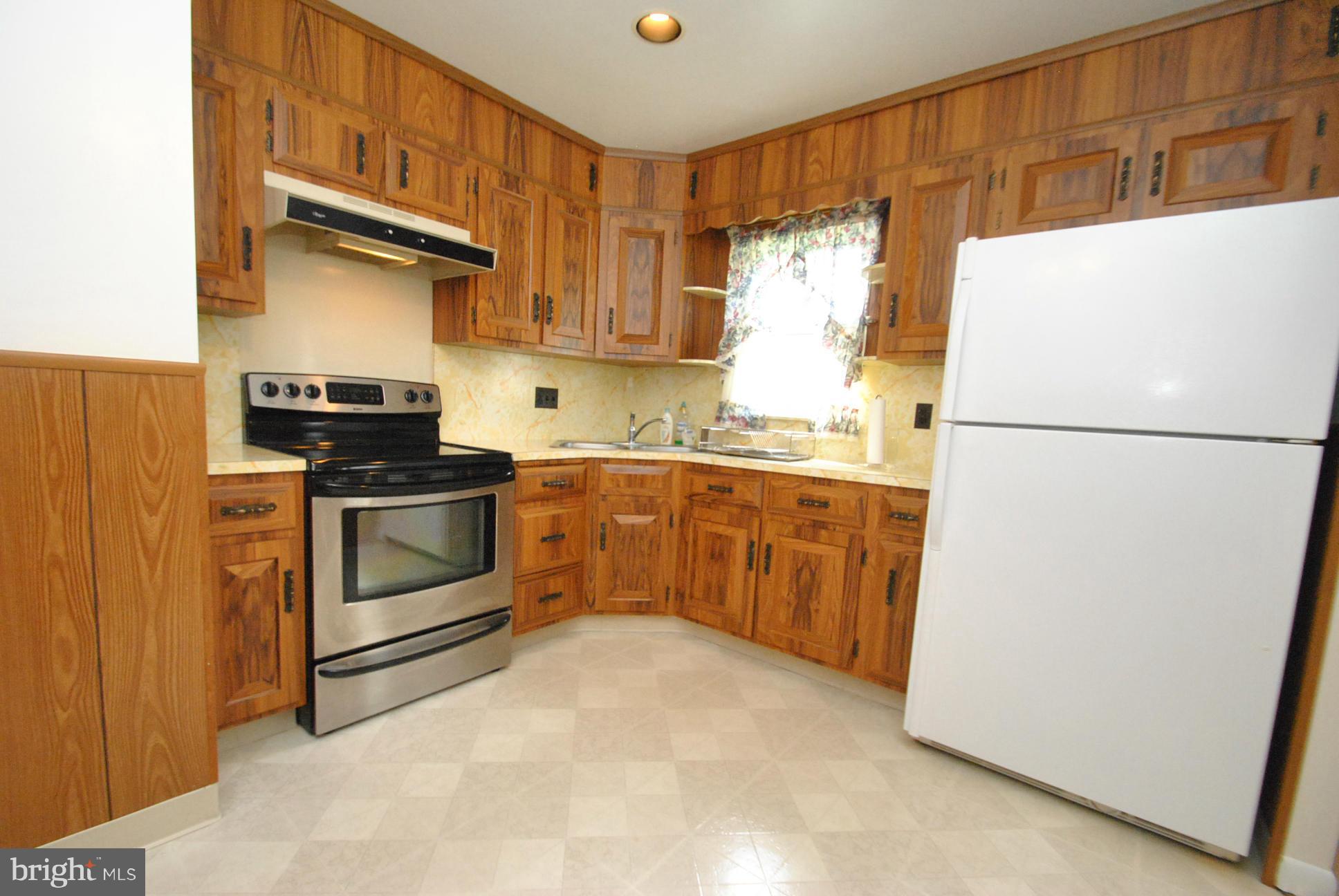 808 Foxwell Road Joppa, MD 21085 - Photo 14 of 30 LARGE EAT IN KITCHEN - UPDATED APPLIANCES