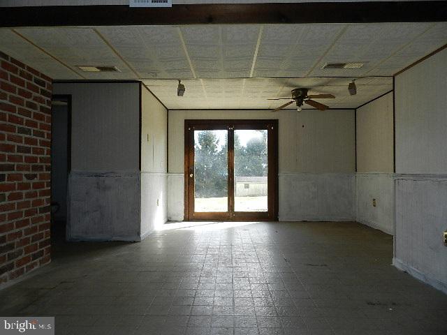 3952 North Rohrbaugh Road Seven Valleys, PA 17360 - Photo 16 of 19 Gallery Image 16