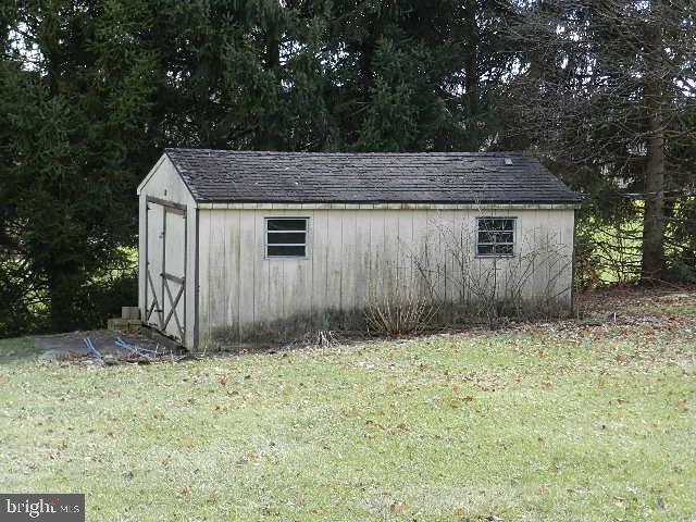 3952 North Rohrbaugh Road Seven Valleys, PA 17360 - Photo 4 of 19 Gallery Image 4