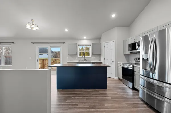 $349,900 | 843 Redhawk Drive, Pulaski, WI 54162