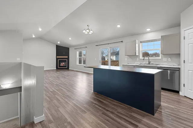 $349,900 | 843 Redhawk Drive, Pulaski, WI 54162