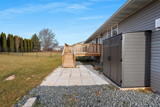 $349,900 | 843 Redhawk Drive, Pulaski, WI 54162