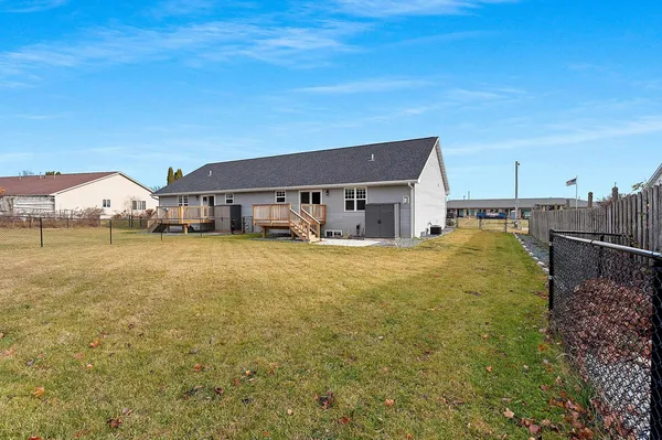 $349,900 | 843 Redhawk Drive, Pulaski, WI 54162