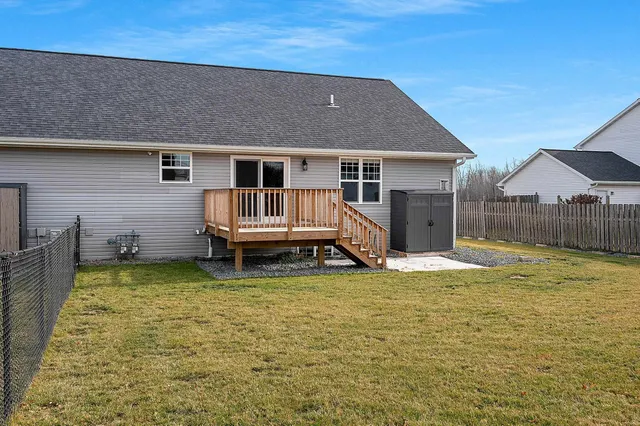 $349,900 | 843 Redhawk Drive, Pulaski, WI 54162