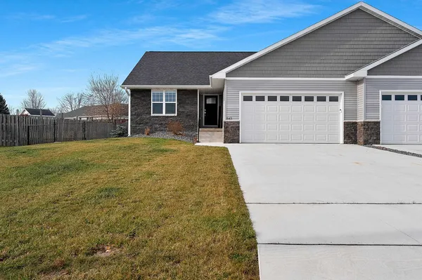 $349,900 | 843 Redhawk Drive, Pulaski, WI 54162