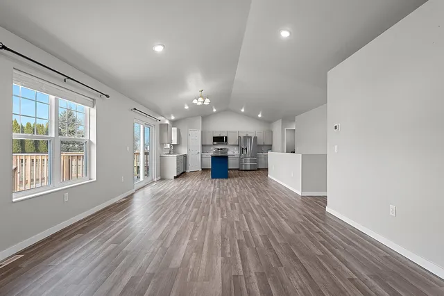 $349,900 | 843 Redhawk Drive, Pulaski, WI 54162