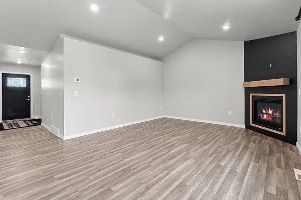 $349,900 | 843 Redhawk Drive, Pulaski, WI 54162