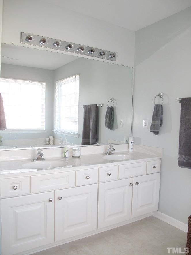10437 Chandler Way Raleigh, NC 27614 - Photo 14 of 25 Gallery Image 14
