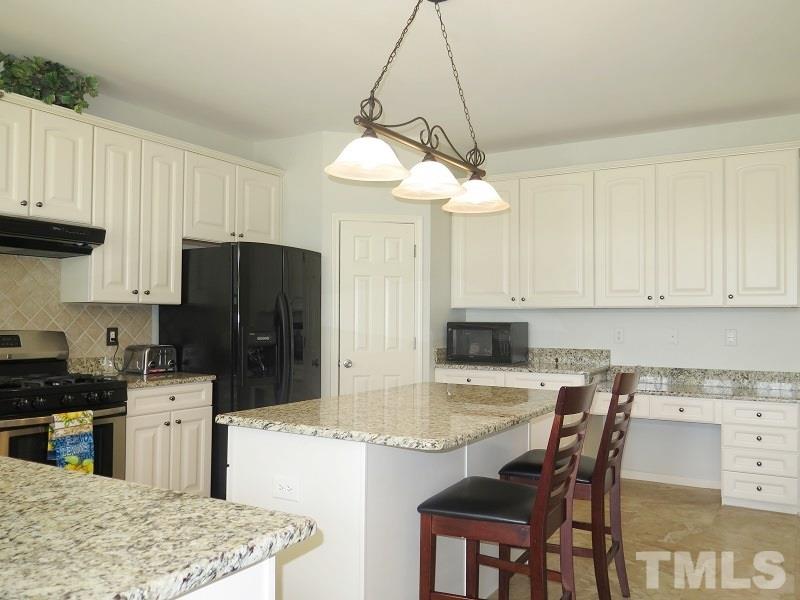 10437 Chandler Way Raleigh, NC 27614 - Photo 7 of 25 Gallery Image 7