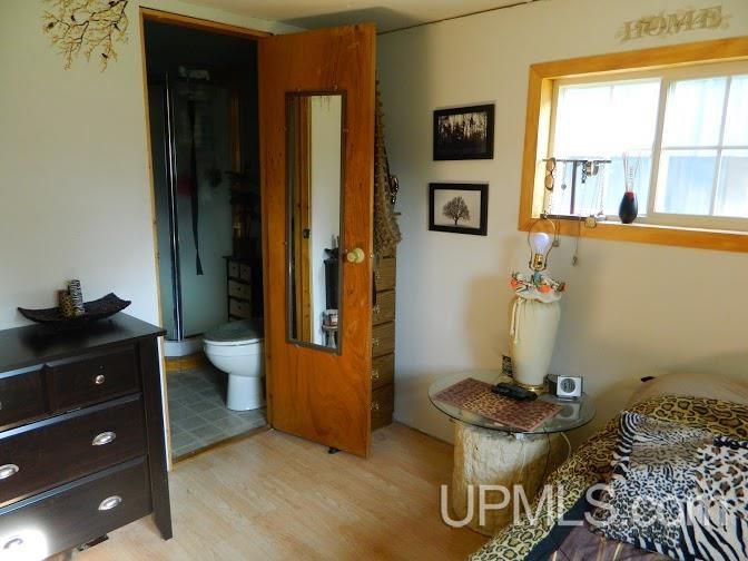 5487 J 5 Escanaba, MI 49829 - Photo 12 of 20