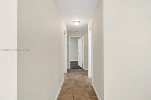 $3,750 | 681 Thornridge Avenue, Davie, FL 33325