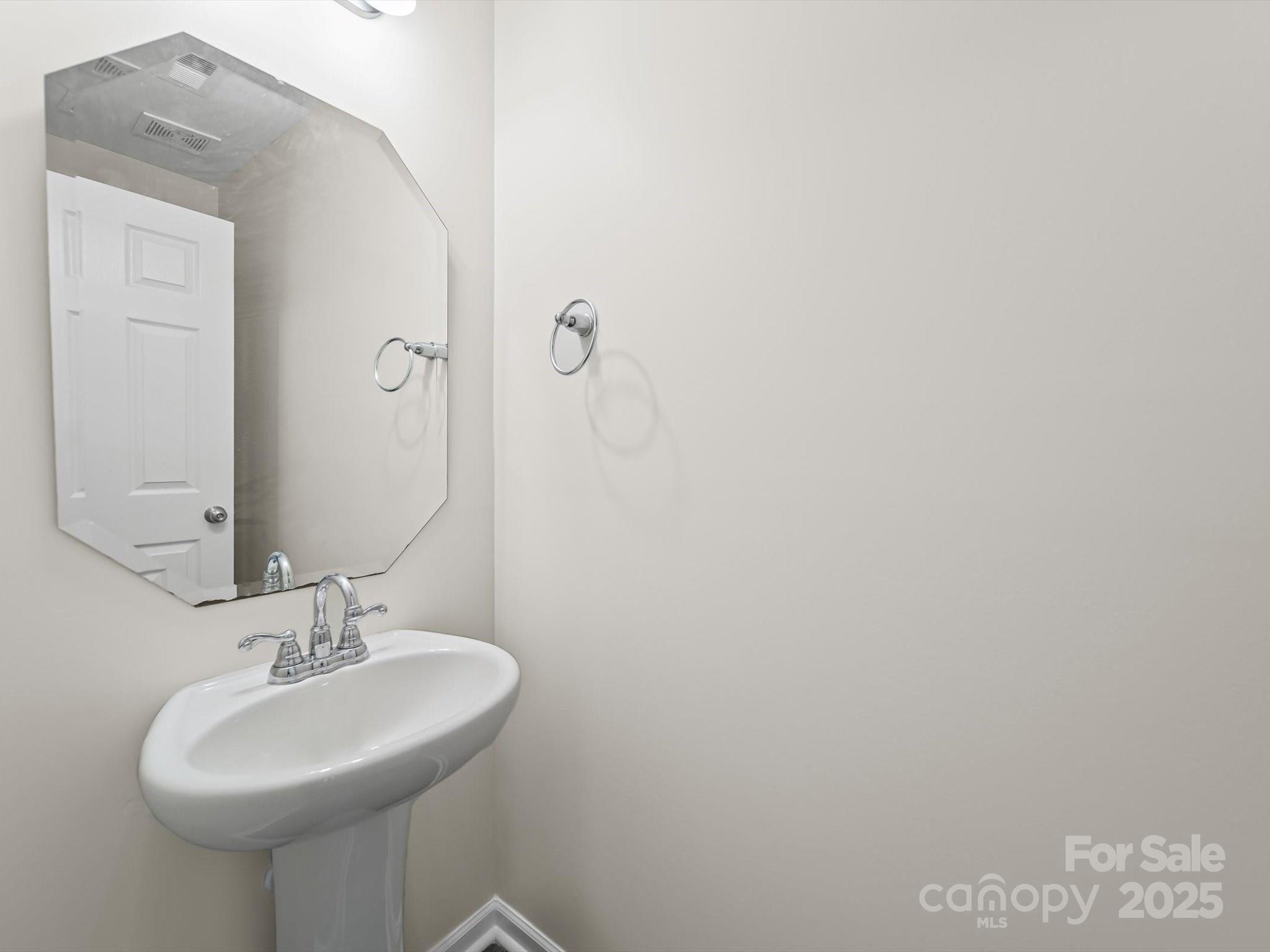 303 Amberly Circle Pageland, SC 29728 - Photo 10 of 42