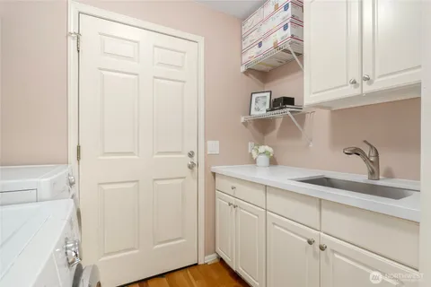 $1,625,000 | 15920 Northeast 51st Street, Redmond, WA 98052