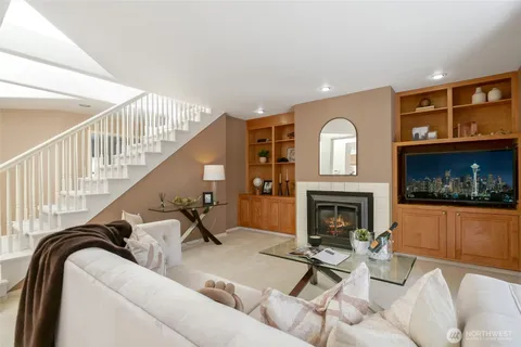 $1,625,000 | 15920 Northeast 51st Street, Redmond, WA 98052