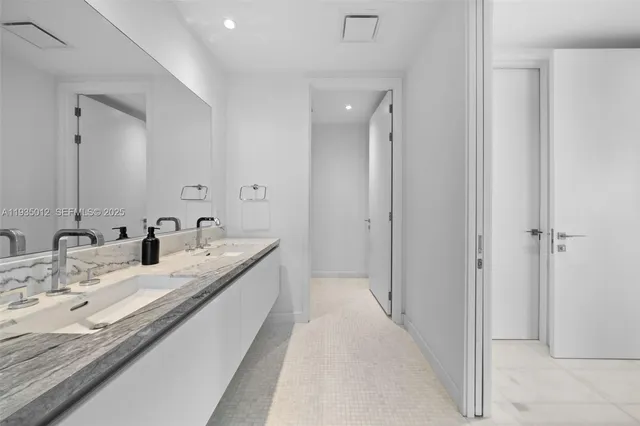 $1,299,000 | 700 Northeast 26th Terrace, Unit 4906, Miami, FL 33137