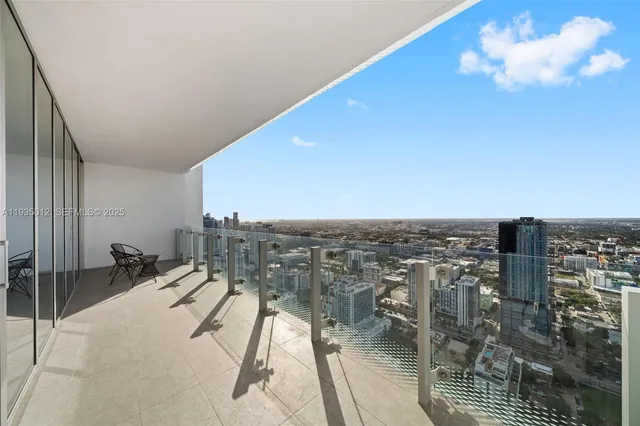 $1,299,000 | 700 Northeast 26th Terrace, Unit 4906, Miami, FL 33137