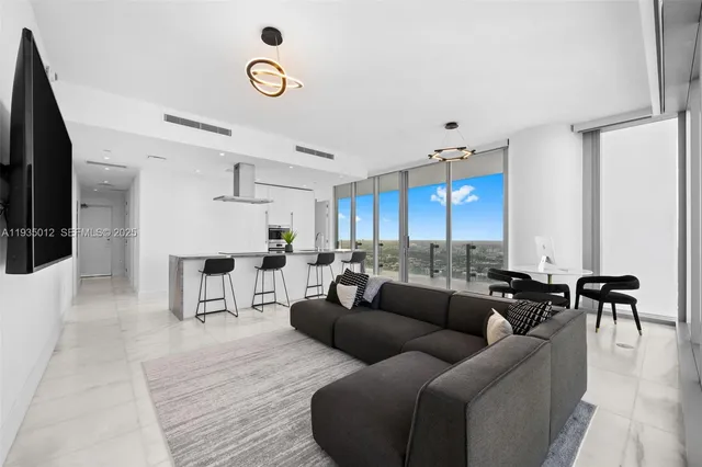 $1,299,000 | 700 Northeast 26th Terrace, Unit 4906, Miami, FL 33137