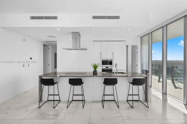 $1,299,000 | 700 Northeast 26th Terrace, Unit 4906, Miami, FL 33137