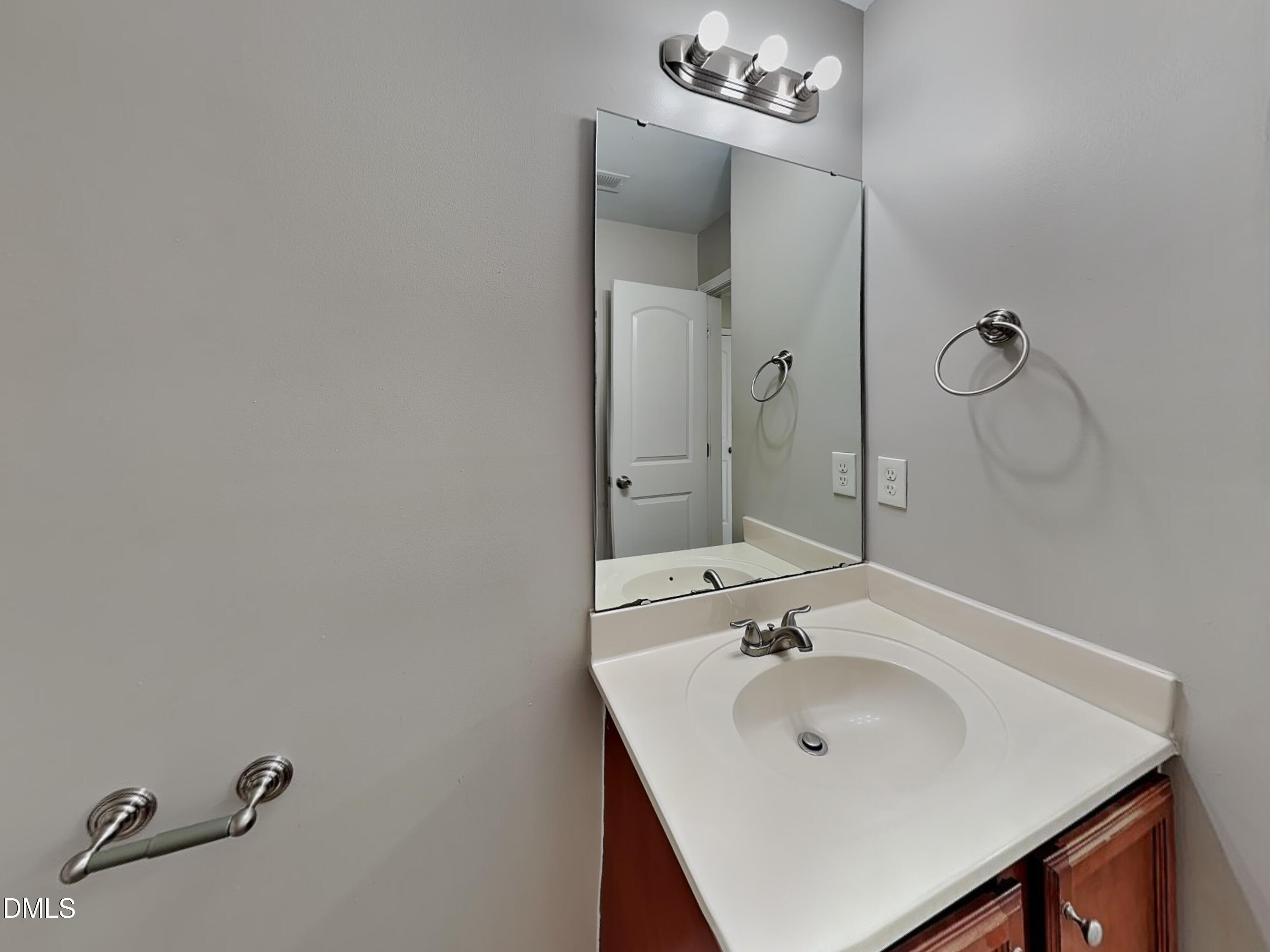 6800 Lakinsville Lane Raleigh, NC 27610 - Photo 14 of 16 13_Image_VEBs6tsyDM