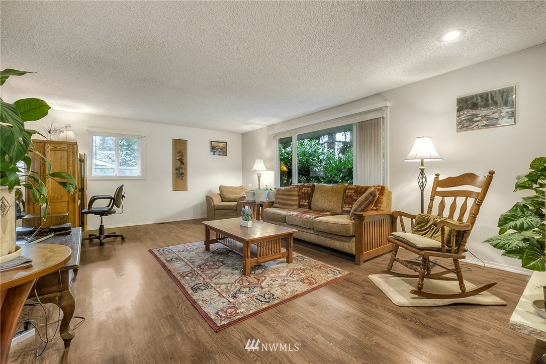 14616 Southeast 178th Place Renton, WA 98058 - Photo 6 of 25 Gallery Image 6