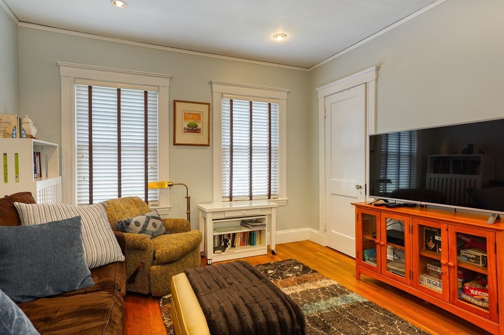 16 Sunnybank Road, Unit 2 Watertown, MA 02472 - Photo 6 of 33 Gallery Image 6