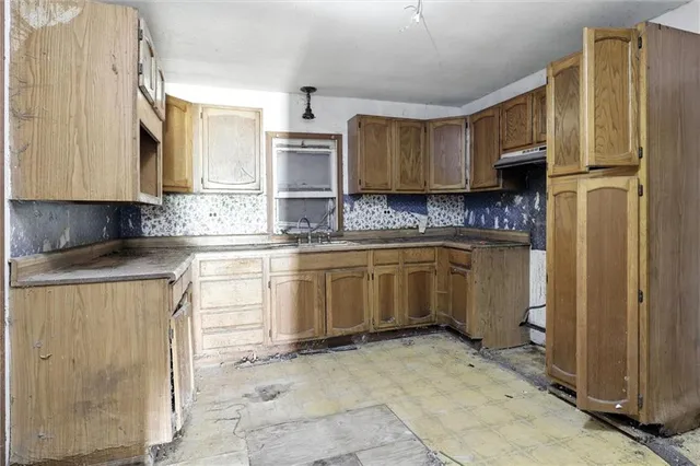 $46,900 | 175 3rd Street, Holt, MO 64048