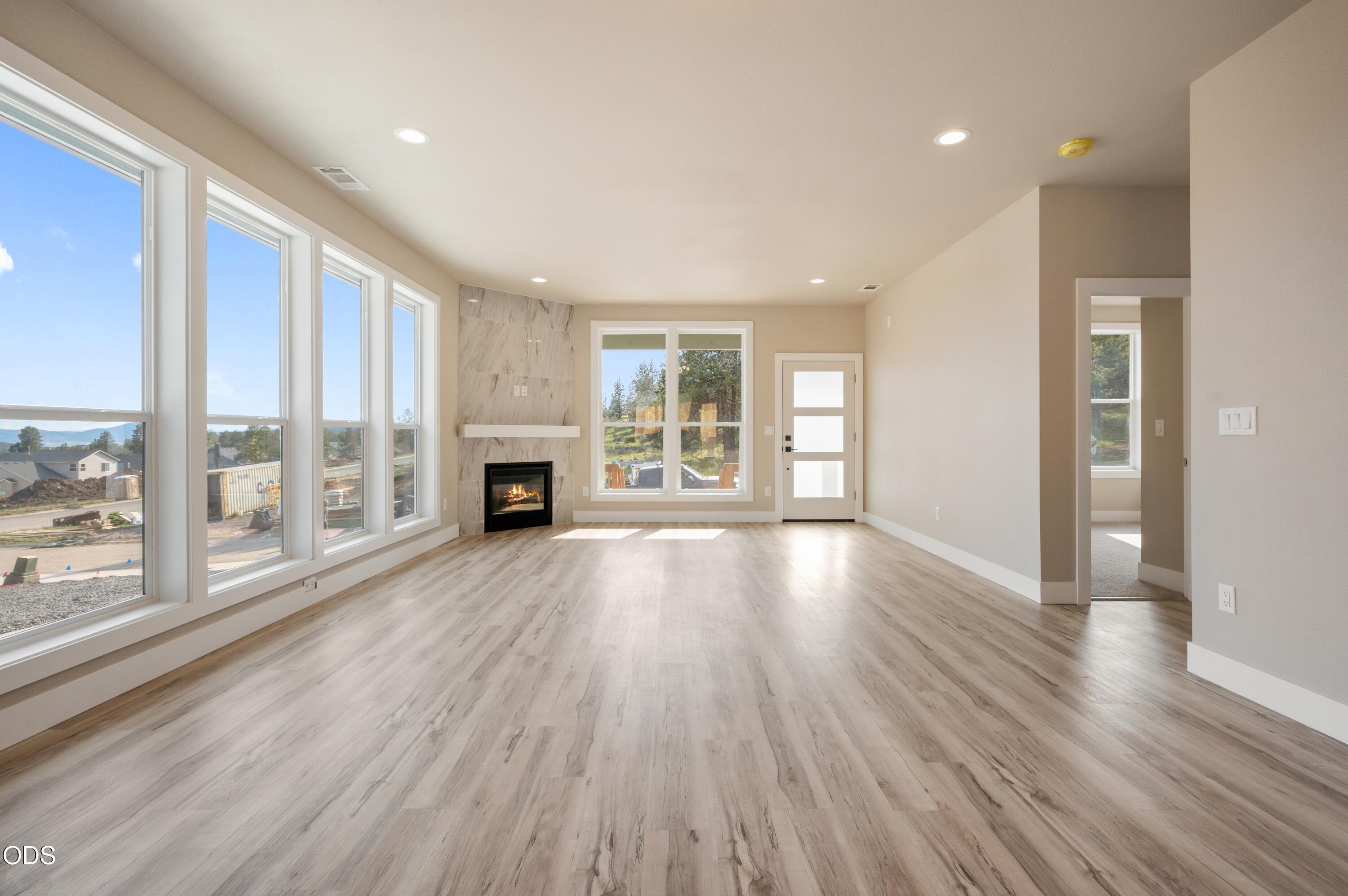 1178 West Ridge Drive, Unit 112 Klamath Falls, OR 97601 - Photo 4 of 15