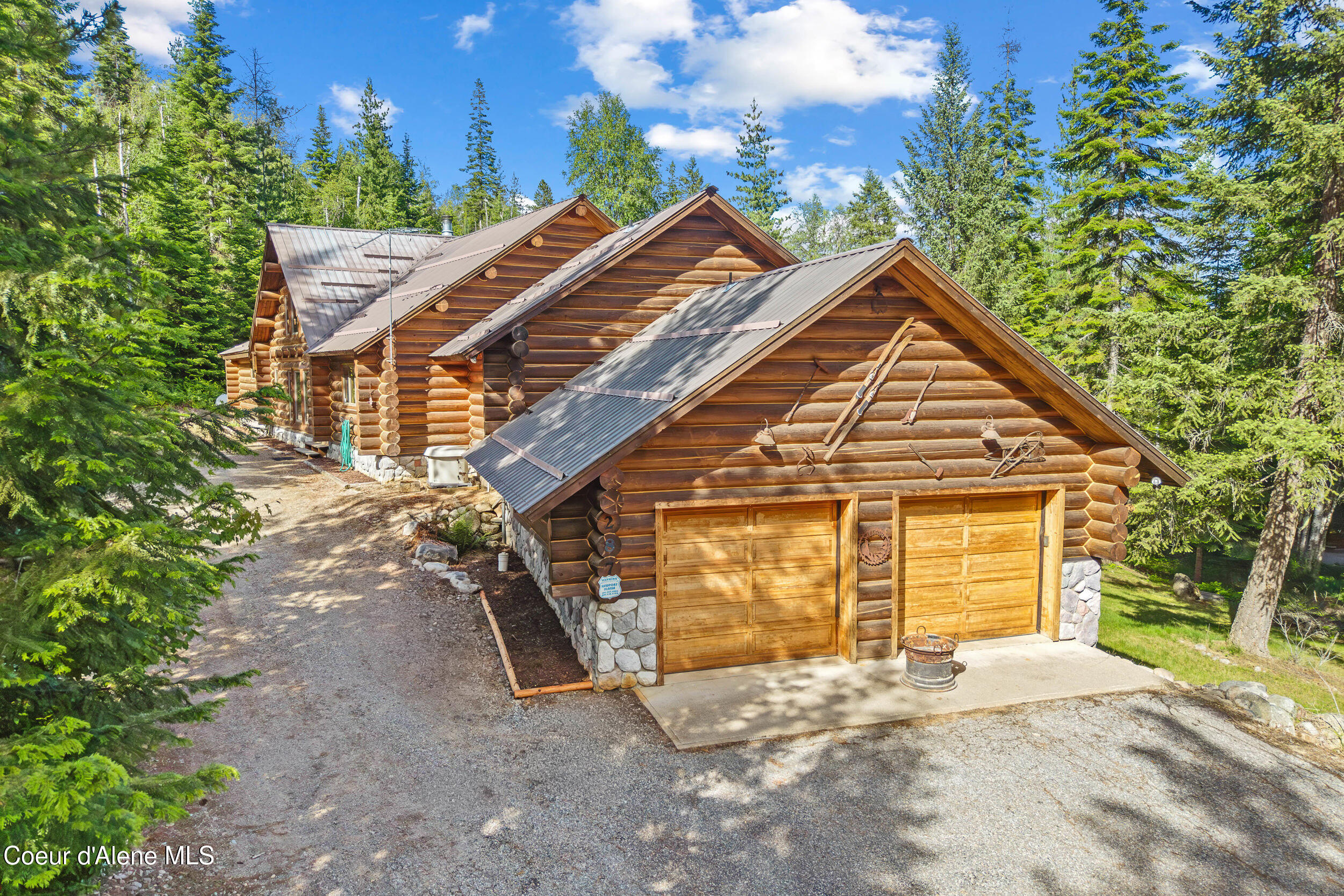 287 Cougar Run Road Priest River, ID 83856 - Photo 4 of 56 Large garage