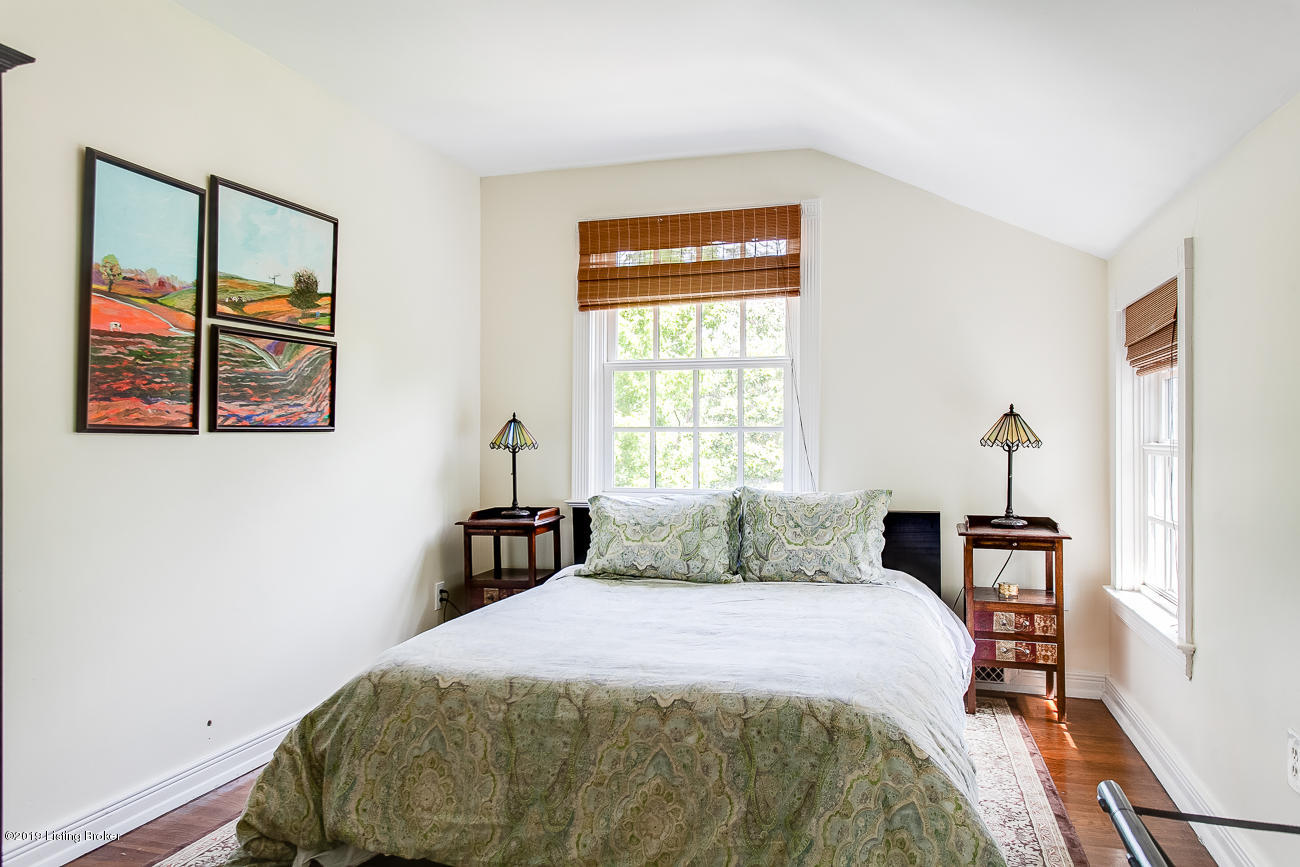633 Upland Road Louisville, KY 40206 - Photo 23 of 41 2nd Floor Bedroom