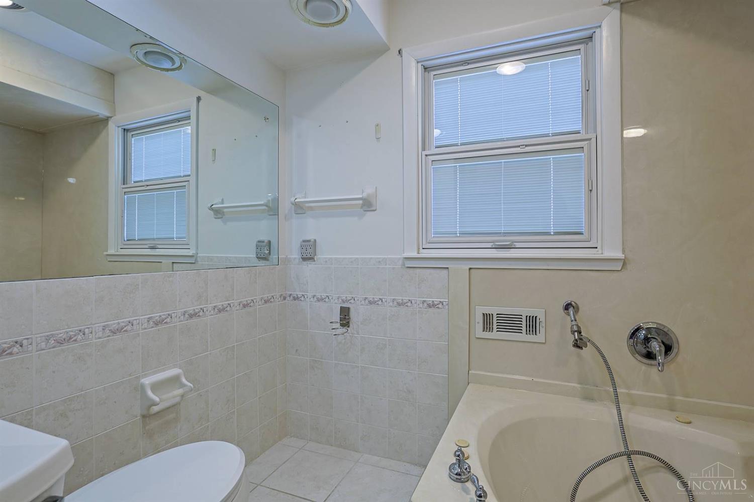 3881 Lincoln Road Cincinnati, OH 45247 - Photo 27 of 59 Gallery Image 27