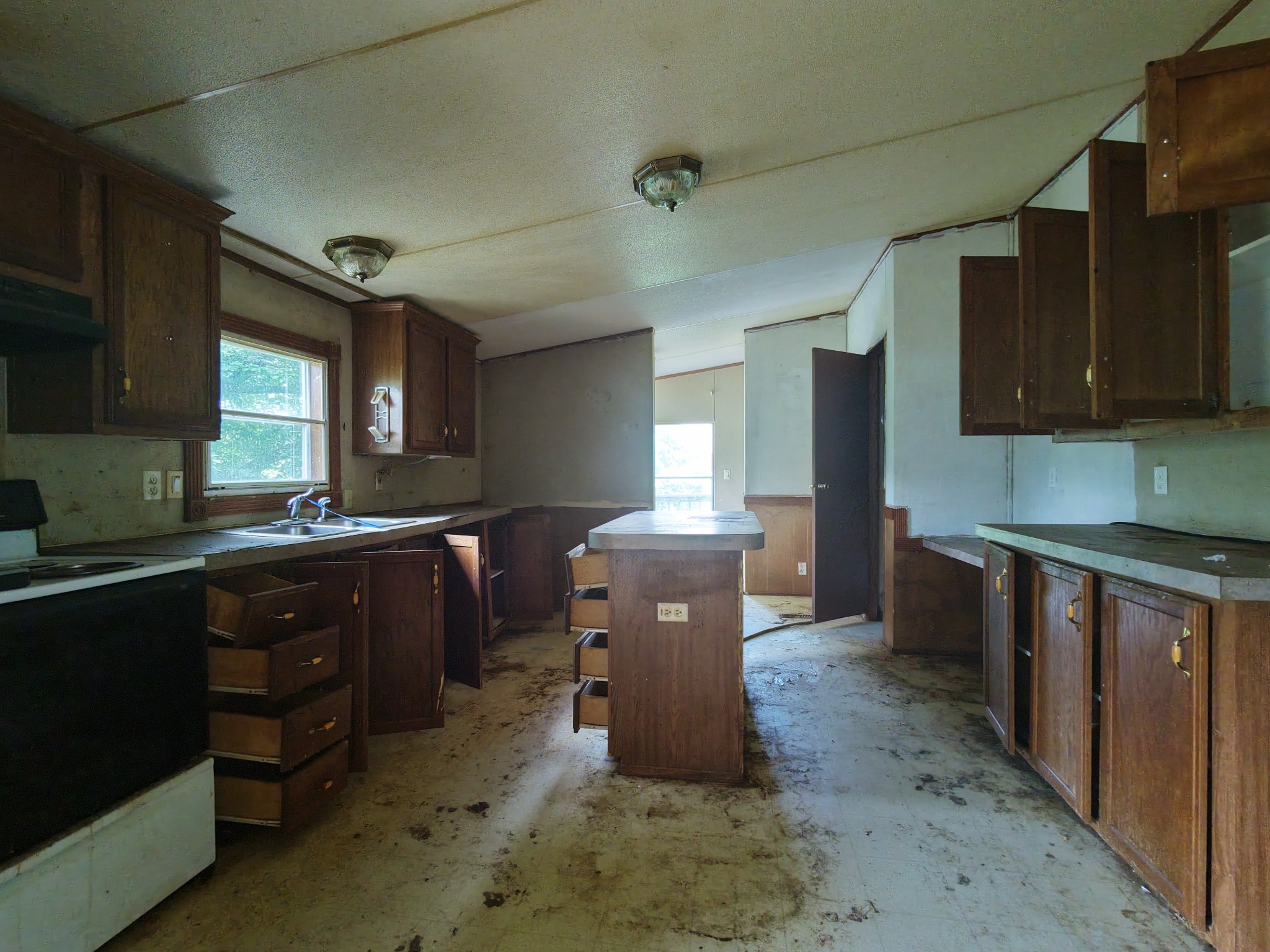 286 Ed Mitchell Road Cerulean, KY 42215 - Photo 5 of 14