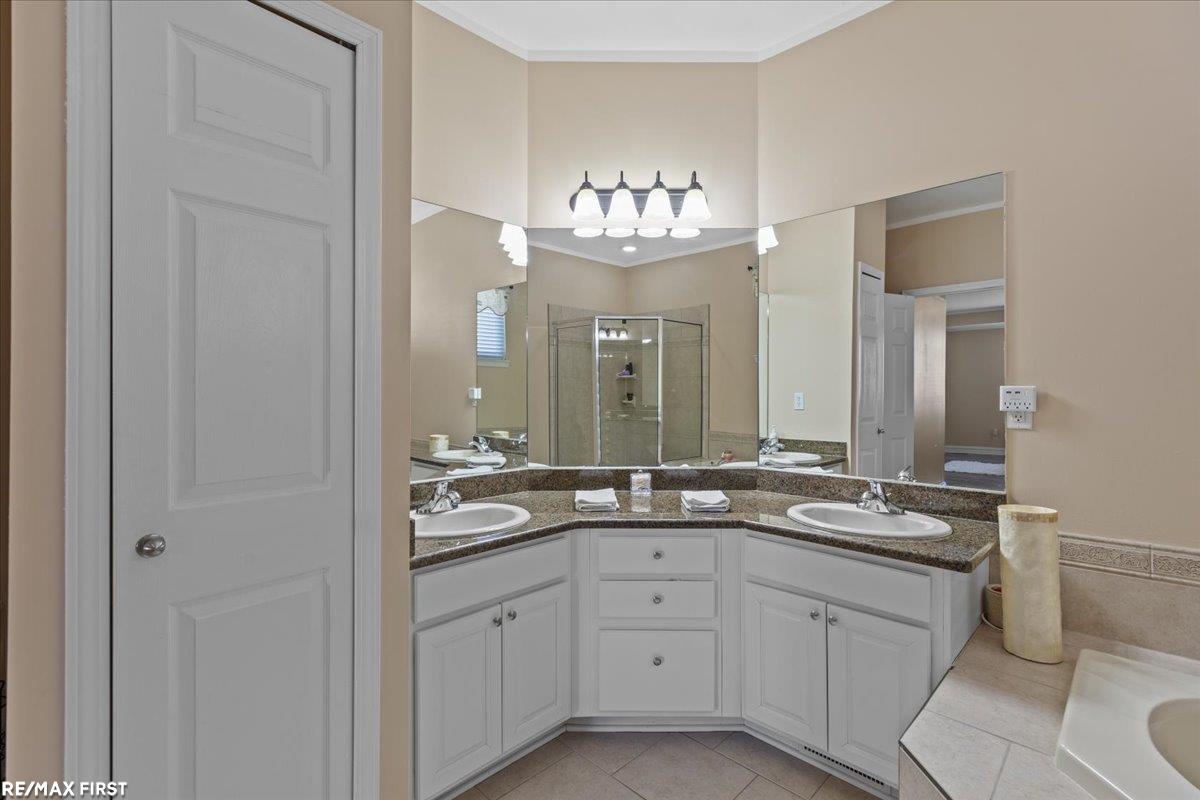 16433 Moore Park Road Macomb, MI 48044 - Photo 28 of 47 50168425-4c2b2bf2-4ac7-4b22-bea6-a7cf8817443e.JPG