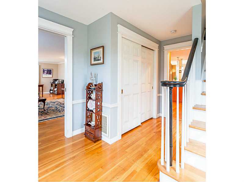 110 Signal Ridge Way East Greenwich, RI 02818 - Photo 5 of 21 Entry.