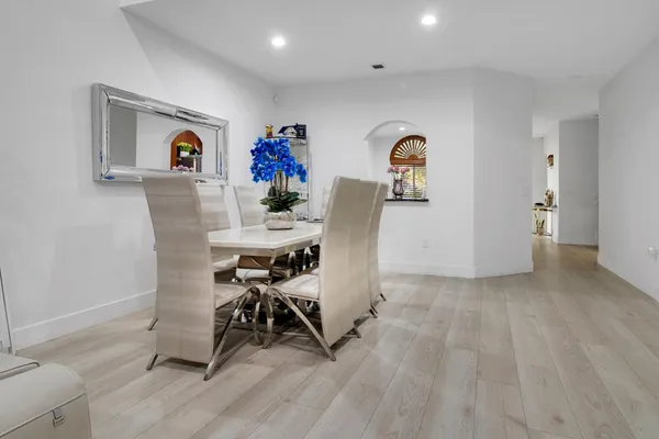 $3,995 | 5095 Madison Lakes Circle North, Davie, FL 33328