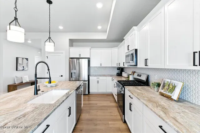 $677,400 | 7052 North Coeur Terre Boulevard, Coeur D'Alene, ID 83815