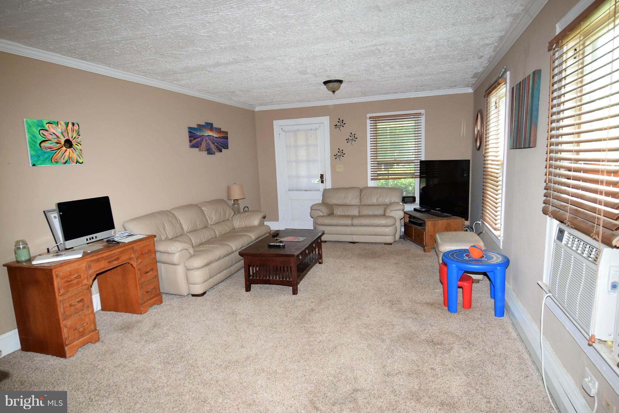 7110 Highbridge Road Bowie, MD 20720 - Photo 10 of 29 Living Room